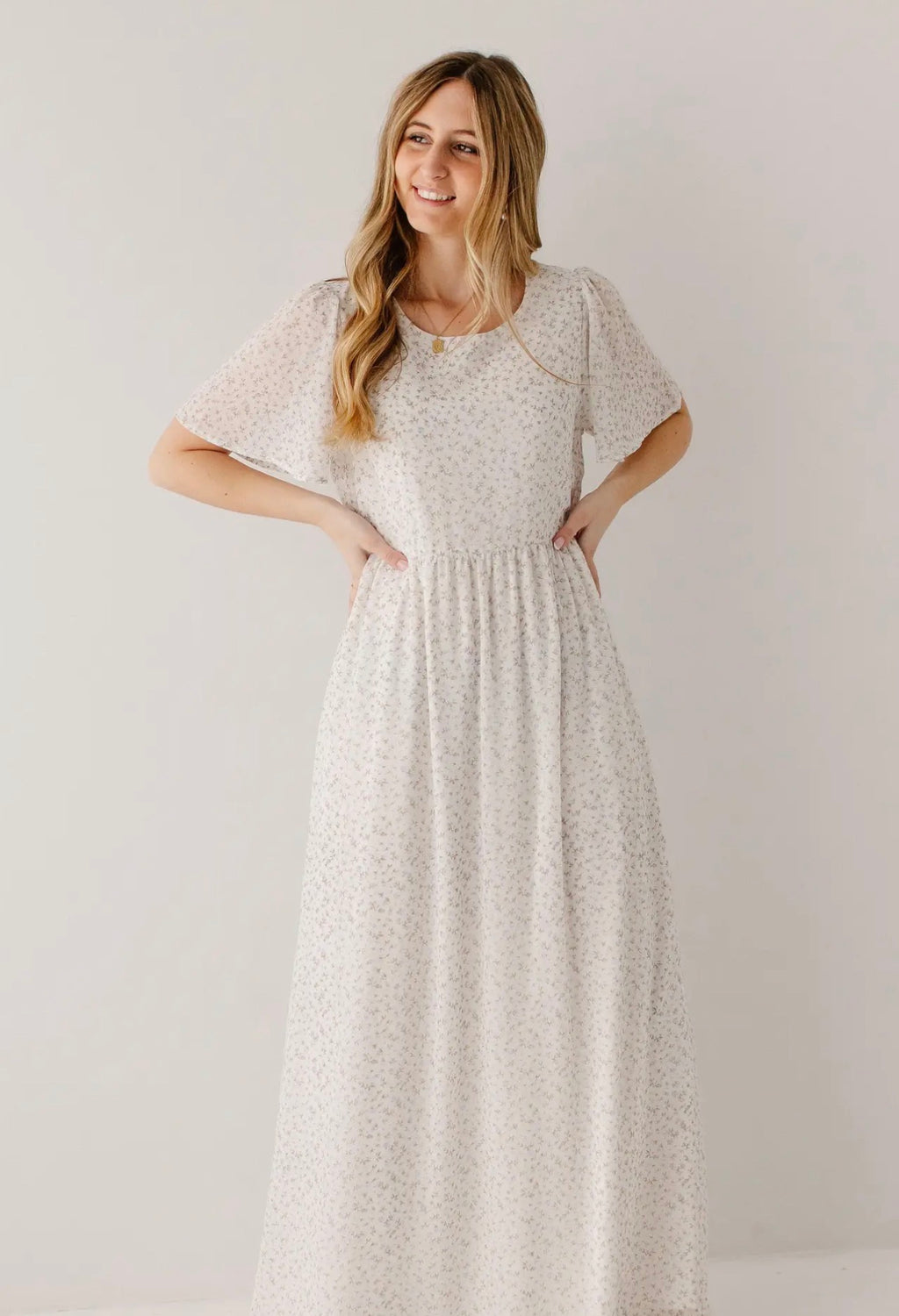 Ivonne Ditsy Floral Maxi Dress