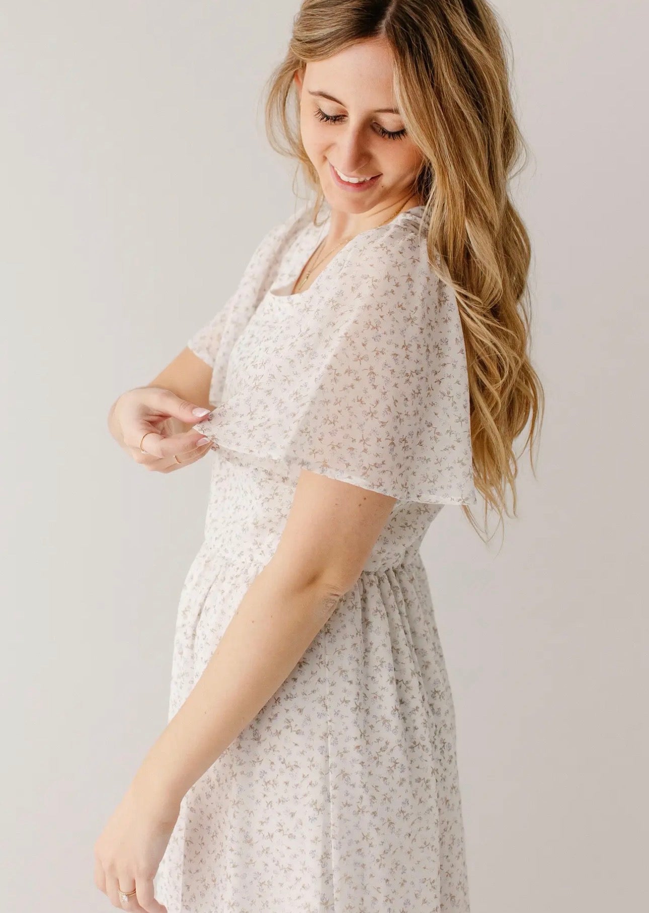 Ivonne Ditsy Floral Maxi Dress